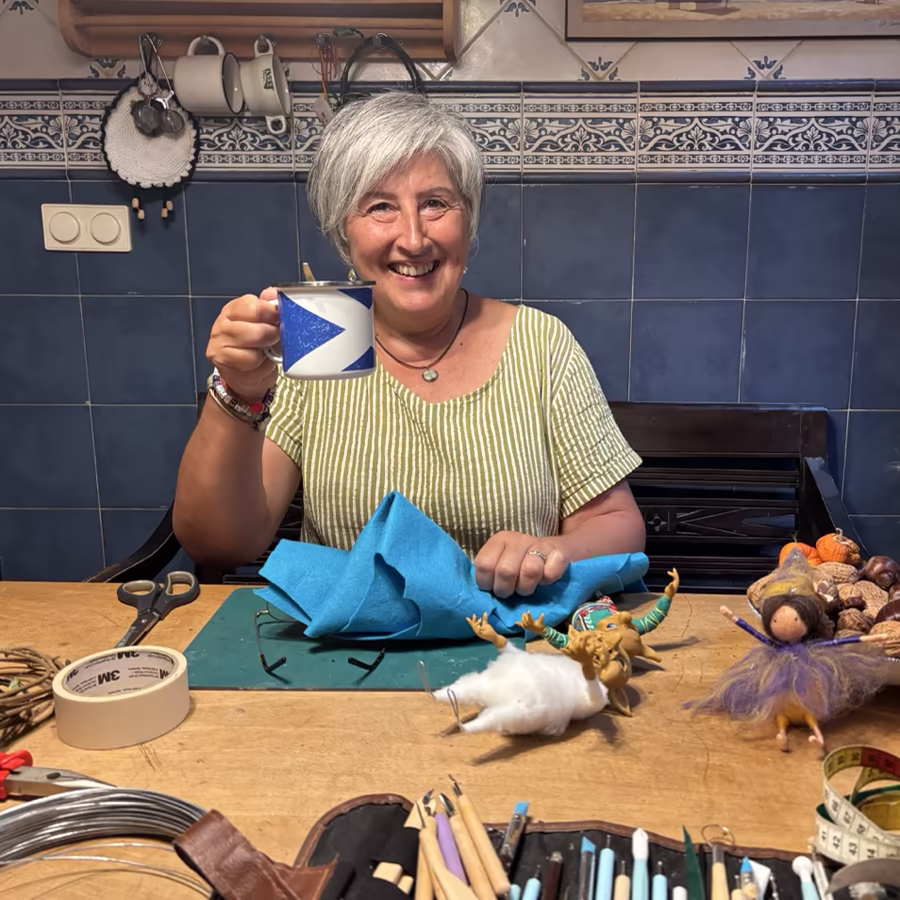 Carmen haciendo Magikitos