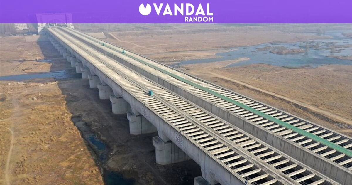 Un río colgante: 1 cm y Pekín bebe