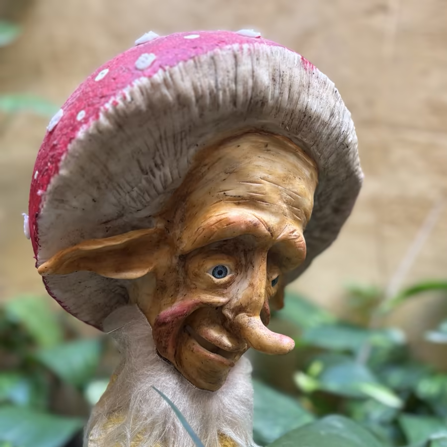 Seta Gigante Con Cara De Duende Artesania Porcelana